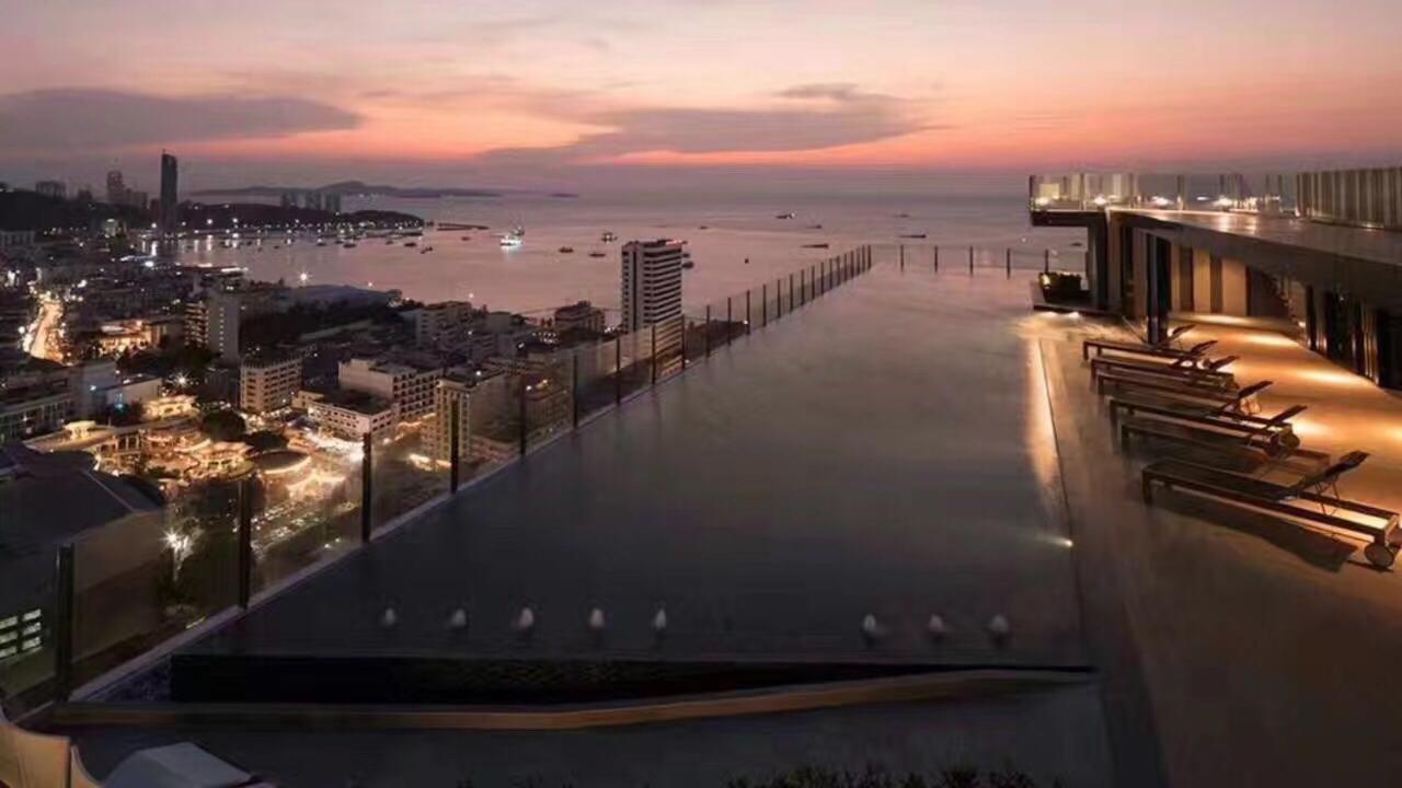 The Base Central Pattaya Bagian luar foto