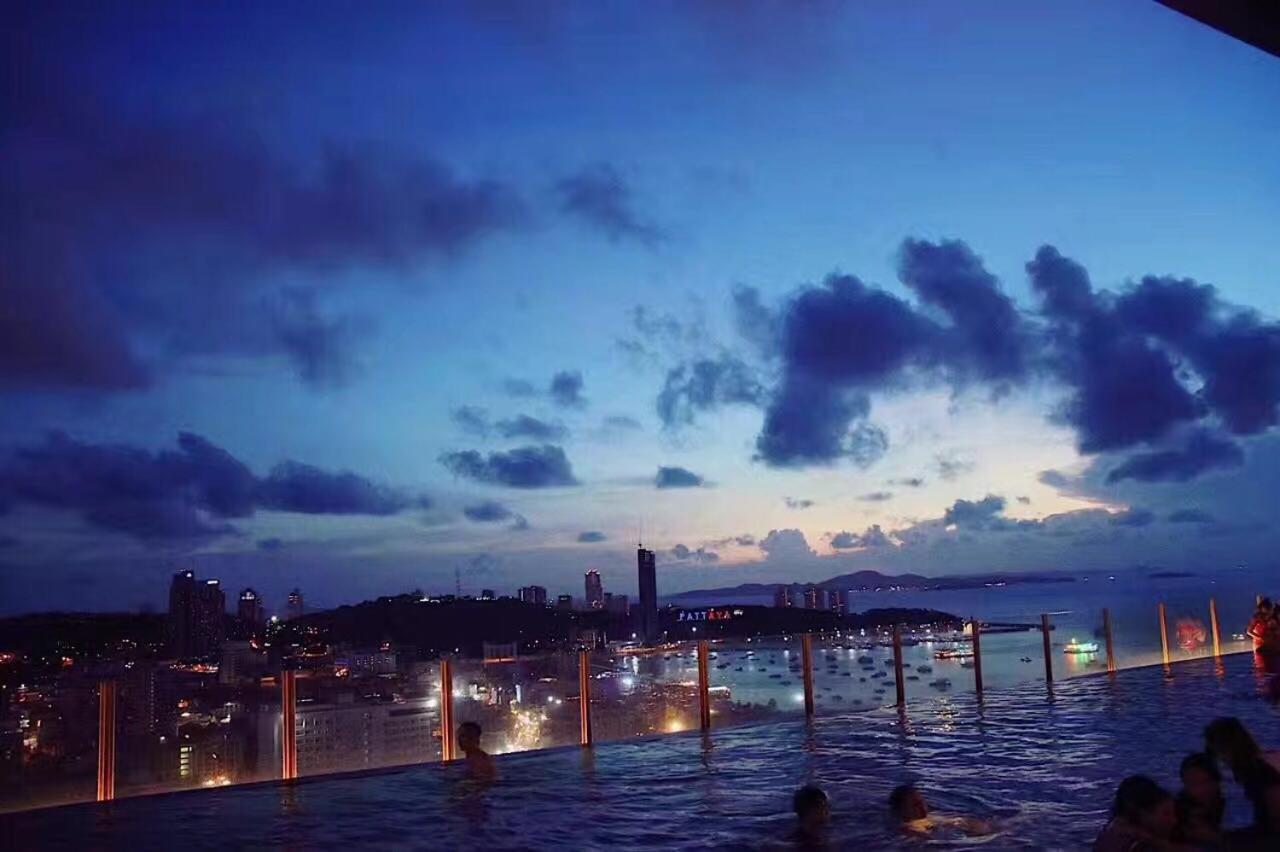 The Base Central Pattaya Bagian luar foto