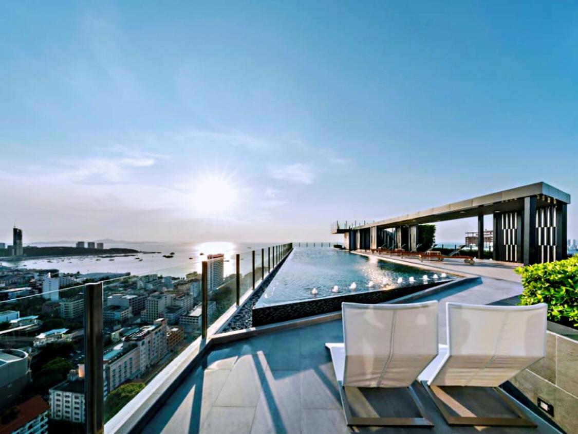 The Base Central Pattaya Bagian luar foto
