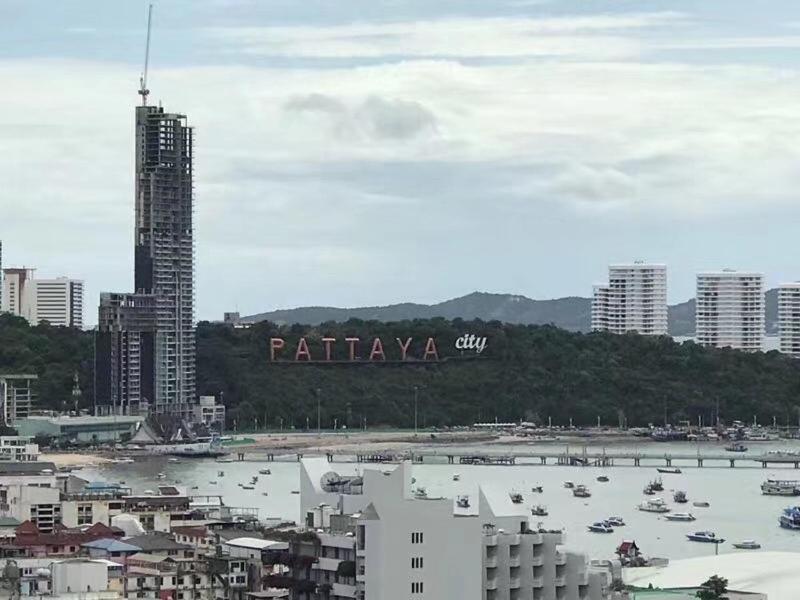 The Base Central Pattaya Bagian luar foto
